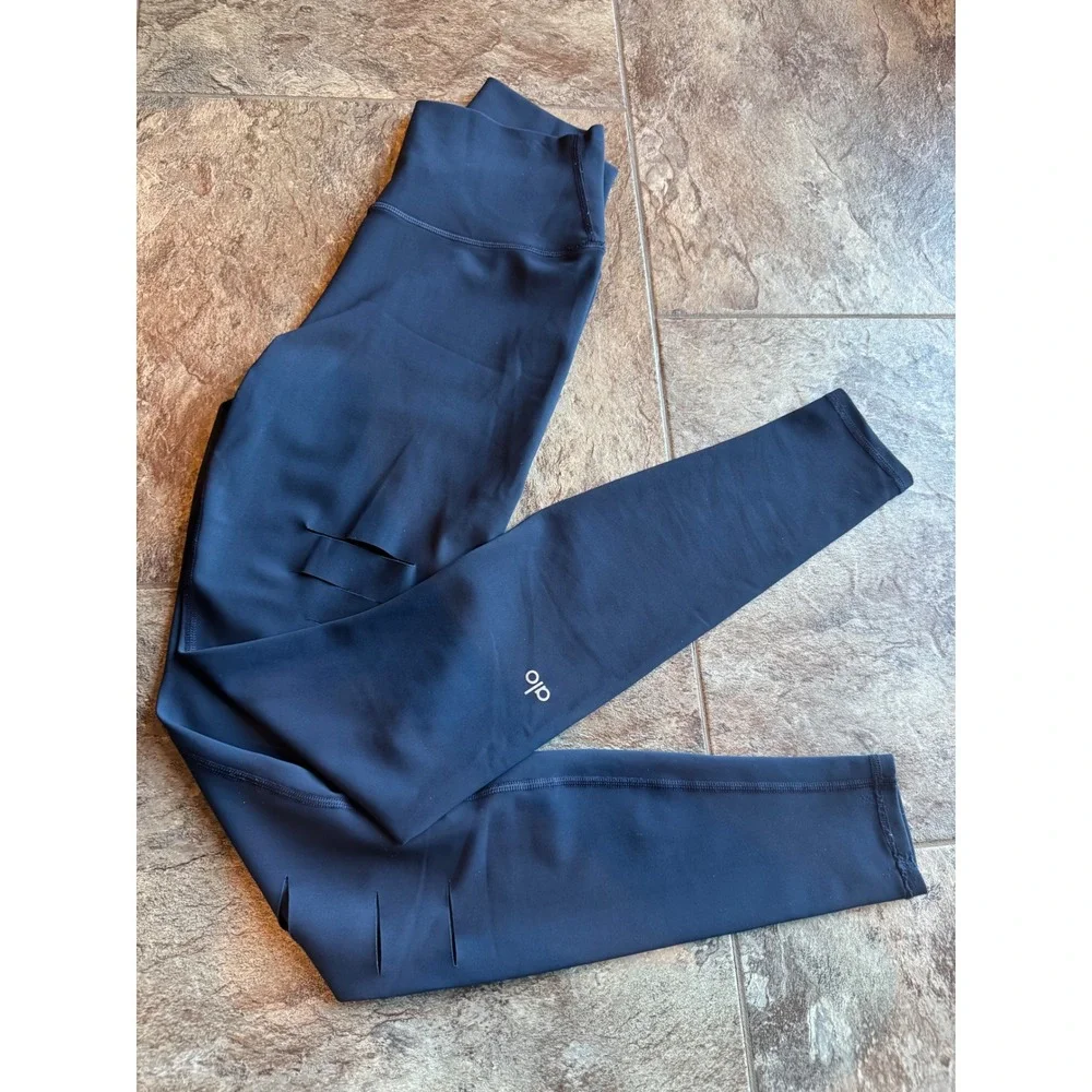 ALO YOGA Rich Navy Ripped Warrior High‎ Waisted Leggings Size SMALL